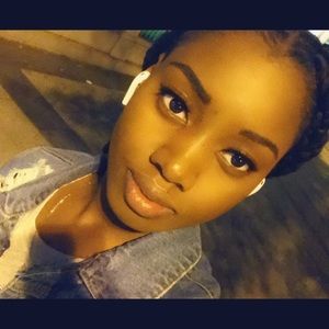 Meet your Posher, Shenika